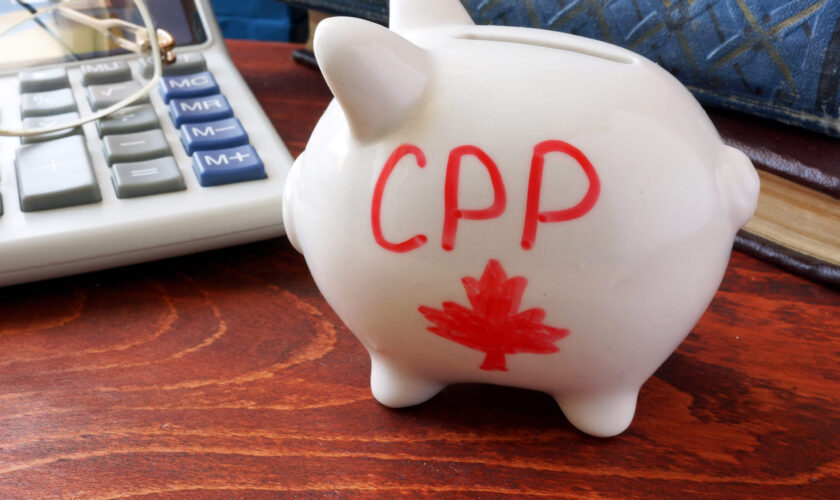 22_Piggy-Bank-With-CPP-Canada-Pension-Plan
